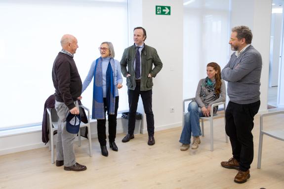 Imaxe da nova:La Xunta inaugura en Santiago el nuevo centro de Agadea para la atención a personas con alzhéimer