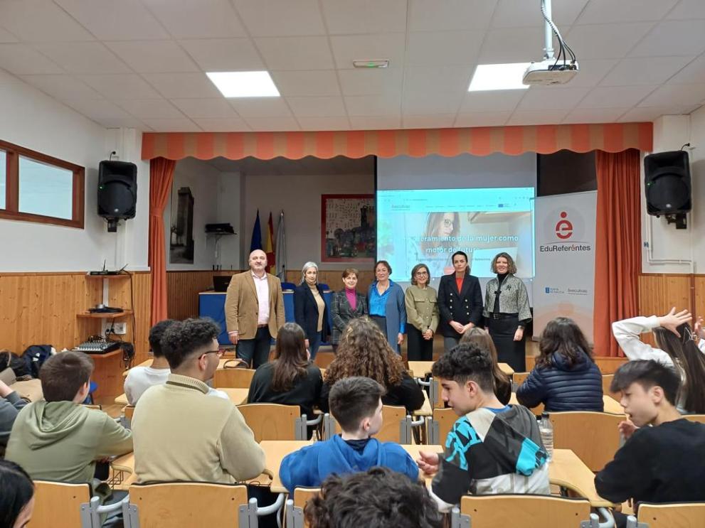 Imaxe 2 de 2 asociada á nova