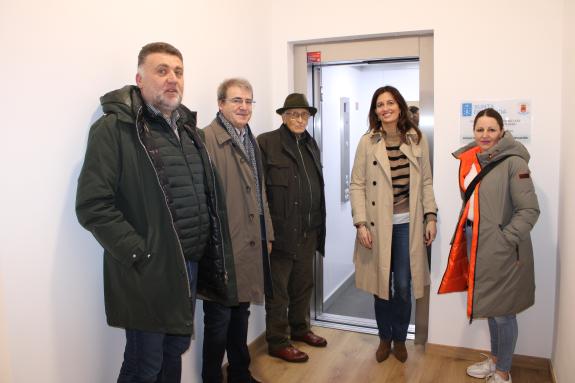 Imaxe da nova:La directora general de administración local realiza una visita institucional al ayuntamiento de Cortegada