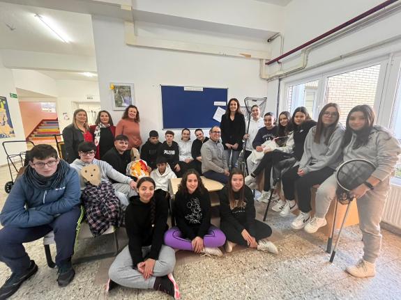 Imaxe da nova:A Xunta recoñece cos Premios Innovagal o traballo de centros educativos de Outes, Cerceda, Vilanova, Zas, Tui, Monfero, Vigo e Cela...