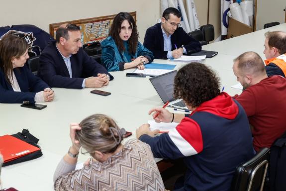 Imaxe da nova:A Xunta reclama a Alcoa transparencia e concreción e pon como prioridade a defensa do emprego