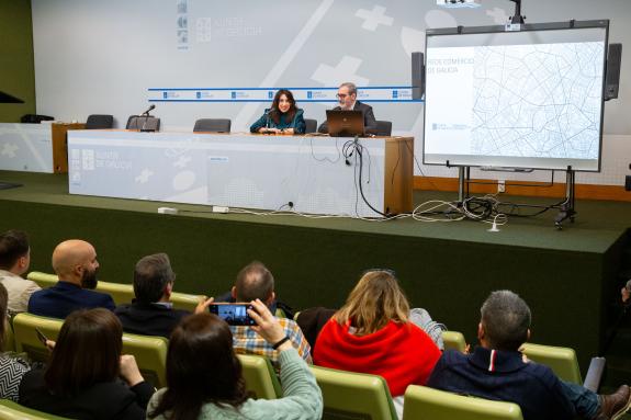 Imaxe da nova:A Xunta avalía coas asociacións de comerciantes as liñas de actuación para seguir colaborando na potenciación do sector