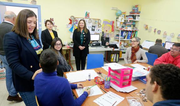 Imaxe da nova:A delegada da Xunta destaca o traballo do centro Aspavi de atención a persoas con discapacidade intelectual en Pazos de Borbén