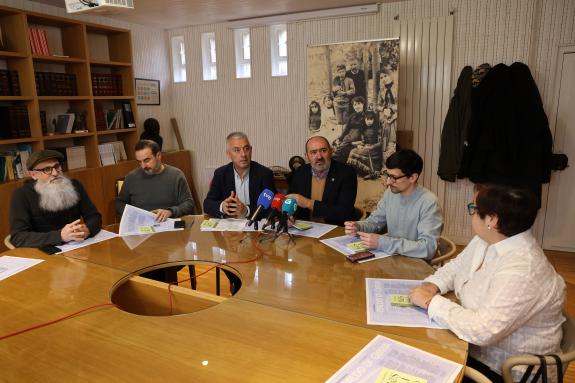 Imaxe da nova:A Xunta apoia a campaña de promoción do libro en galego pola que se repartirán 20.000 escolmas de Rosalía de Castro