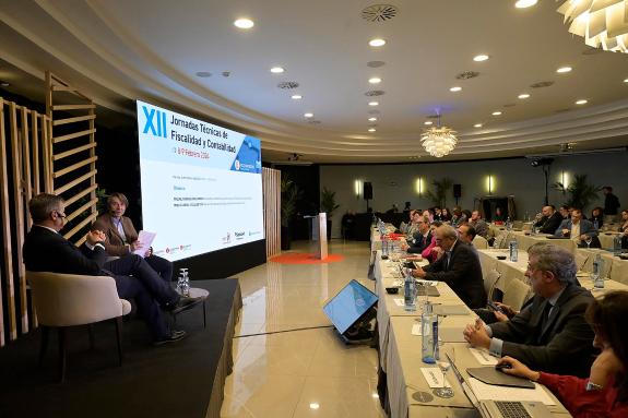 Imaxe da nova:O conselleiro de Facenda e Administración Pública clausura as xornadas sobre fiscalidade organizadas polo Colexio de Economistas da...