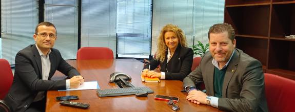 Imagen de la noticia:La Xunta evalúa con Ageinco la situación del sector de la ingeniería, la consultoría y los servicios tecnológicos