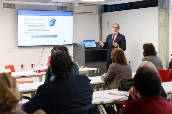 Imaxe da nova:La Xunta informa en la Cámara de Santiago de las ayudas por 4,4 M para impulsar la transformación digital, la innovación y la moder...