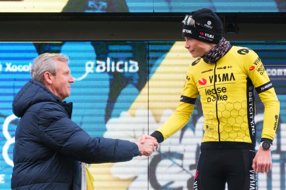 Imagen de la noticia:Rueda destaca la contribución de O Gran Camiño como escaparate turístico de Galicia y para consolidar la comunidad como refe...