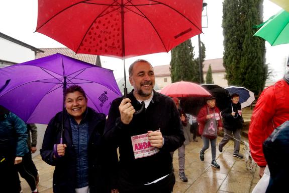 Imaxe da nova:O conselleiro de Sanidade en funcións participa na II edición da carreira “CORREMOS contra o cancro”