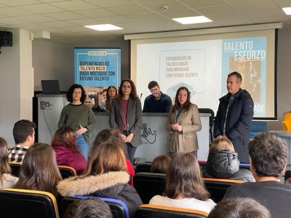 Imaxe da nova:A Xunta difunde experiencias de éxito entre o alumnado do instituto IES de Viós de Abegondo