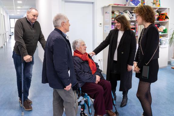 Imaxe da nova:A Xunta colabora coa Asociación Compostelá de Esclerose Múltiple en programas de atención social, intervención especializada e reha...