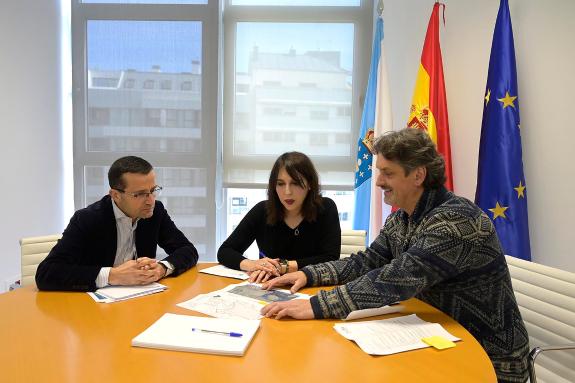 Imagen de la noticia:La Xunta y el Ayuntamiento de Ortigueira refuerzan su colaboración para atraer inversiones empresariales hacia el municipio ...