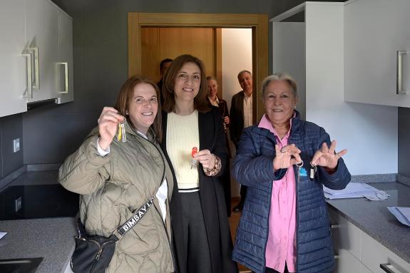 Imagen de la noticia:La Xunta prevé iniciar antes del verano a construcción de 40 viviendas y la licitación de las obras de otras 50 en el barrio...
