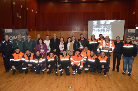 Imagen de la noticia:La Xunta pone en valor el trabajo altruista de la agrupación de voluntarios de Protección Civil de Mos en su 30 aniversario