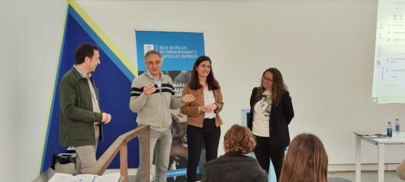 Imagen de la noticia:La Xunta pone de relieve los más de 60 proyectos atendidos en el Polo de emprendimiento de Mondoñedo de los que un 56% están...
