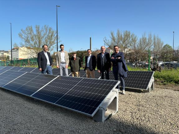 Imagen de la noticia:La Xunta anima a empresas, entidades y administraciones locales a que apuesten por proyectos de fotovoltaica