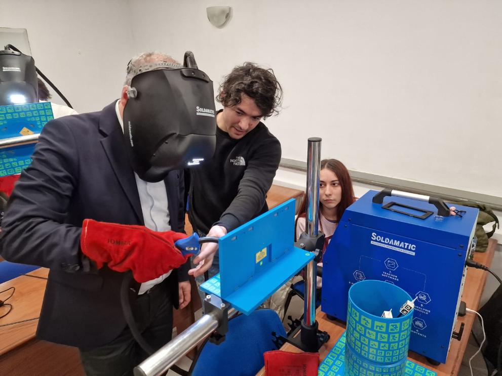 Imaxe 2 de 4 asociada á nova