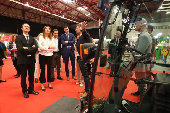 Imaxe da nova:A Xunta impulsa o encontro arredor do sector da enerxía e do eido local co apoio ás feiras Enerxétika e ExpoMunicipal que comezan h...