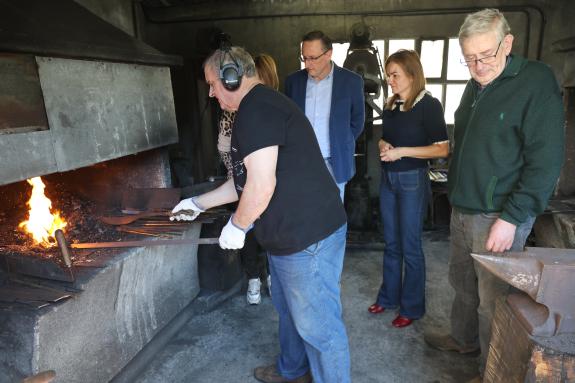 Imaxe da nova:A Xunta apoia a celebración da XV Feira de Artesanía do Ferro de Riotorto, que nesta edición amplía programa e participación de art...