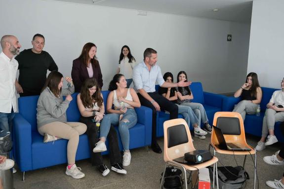 Imaxe da nova:José López destaca a “implicación e iniciativa” dos correspondentes xuvenís e avanza novas accións de reforzo da comunicación e con...