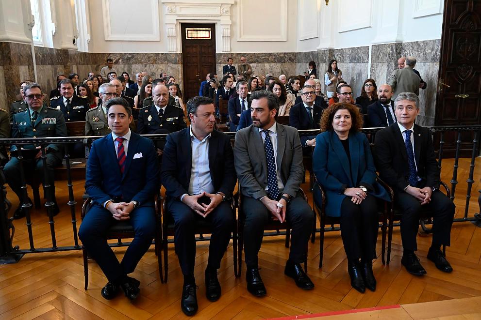 Imaxe 2 de 2 asociada á nova