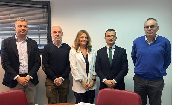 Imaxe da nova:A Xunta colaborará coa Asociación Empresarial Galega de Ascensores para abordar a aplicación da normativa estatal de instrucións té...