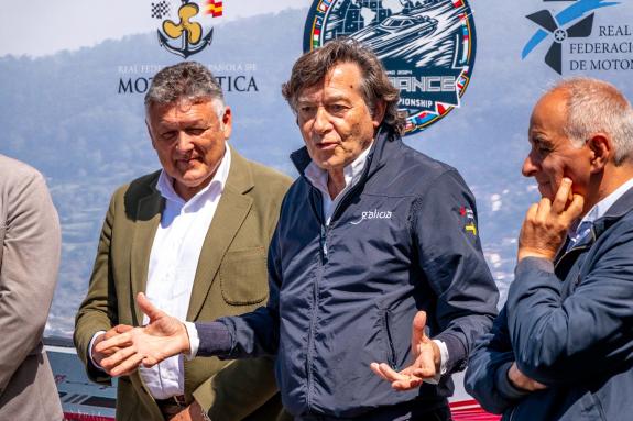 Imaxe da nova:A Xunta apoia o campionato do mundo de Endurance que converterá Sanxenxo esta semana en epicentro mundial da motonáutica