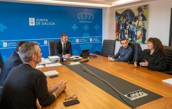 Imaxe da nova:O conselleiro José López Campos reúnese coa directiva da Academia Galega do Audiovisual para tratar as iniciativas conxuntas co sec...