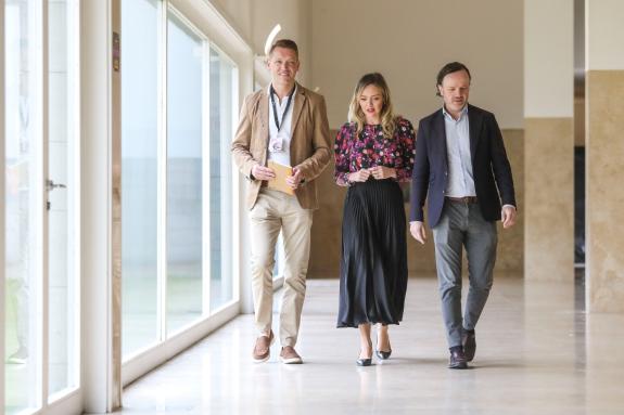 Imagen de la noticia:Fabiola García reivindica que Galicia es la única comunidad autónoma que cuenta con una red pública de centros de día de alz...