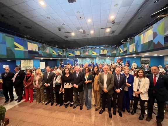 Imaxe da nova:Belén do Campo destaca que o irmandamento entre as asociacións do Centro Asturiano e o Día de Galicia en Asturias acrecentarán os v...