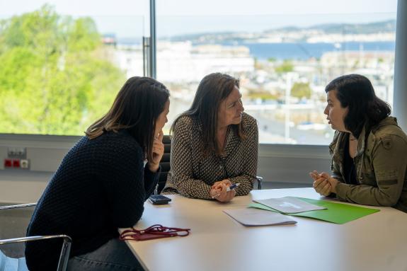 Imaxe da nova: Ana Ortiz mantén unha reunión coas fundadoras da Feira Vegana.gal que volverá a Vigo en outubro