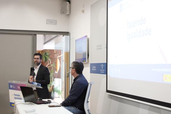 Imagen de la noticia:La Xunta promueve el lenguaje inclusivo dentro de su campus formativo a favor de la igualdad laboral que ronda ya las 6.000 ...