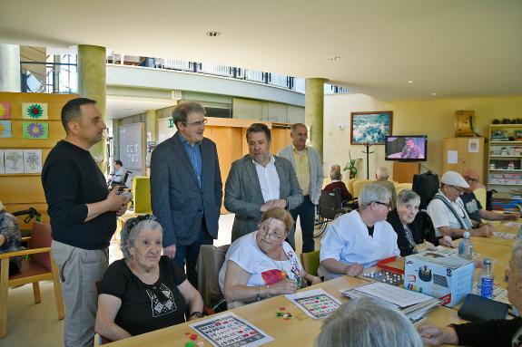 Imagen de la noticia:La Xunta financiará la reforma de la residencia municipal para personas mayores de Manzaneda con una aportación superior a l...