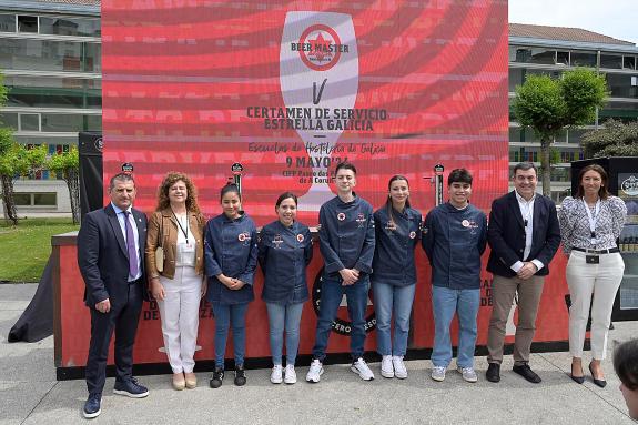 Imaxe da nova:Román Rodríguez felicita os participantes no V Certame de Servizo de Estrella Galicia pola alta cualificación acadada nos seus estu...