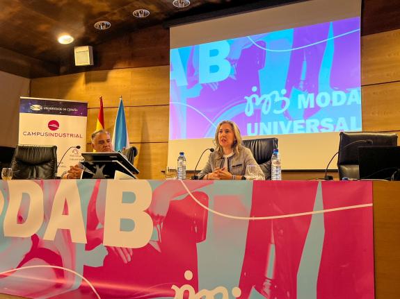 Imaxe da nova: A delegada da Xunta en Ferrol clausura no campus industrial a xornada ‘Moda inclusiva, Moda-b’