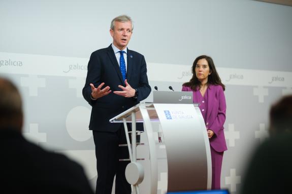 Imagen de la noticia:Alfonso Rueda e Inés Rey consiguen un compromiso político para el futuro de la fachada marítima de la ciudad de A Coruña