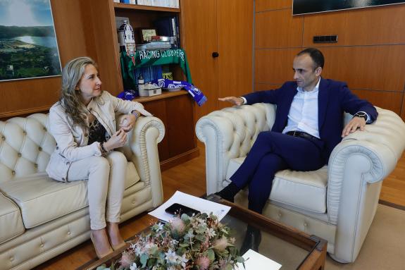 Imagen de la noticia:La delegada territorial de la Xunta en Ferrol y el presidente de la Autoridad Portuaria abordan la evolución de los trabajos...