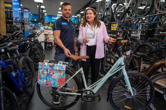 Imagen de la noticia:El programa EBici de la Xunta, que continuará abierto hasta noviembre, ya recibió 923 solicitudes y ayudas por más de 450.00...