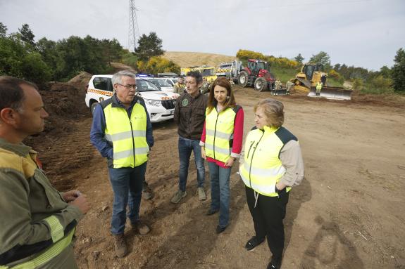 Imaxe da nova:A Xunta destaca o carácter pioneiro dos equipos batracio de prevención de incendios, ideados e desenvolvidos polo persoal propio