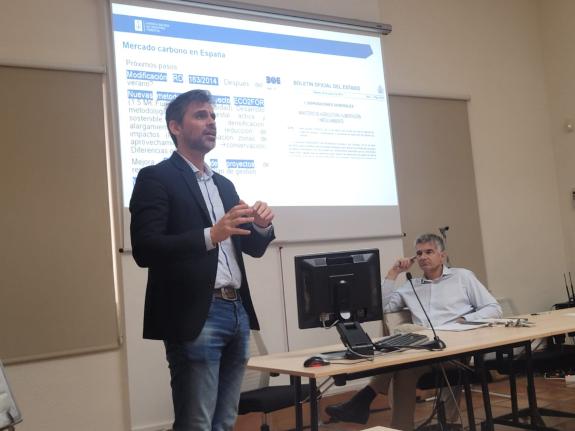 Imagen de la noticia:La Xunta trabaja en la creación de un mercado voluntario de créditos de carbono para que empresas y ciudadanía puedan compen...
